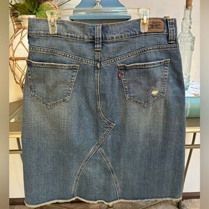 LEVI’S DENIM SKIRT SIZE 10 Y2K VINTAGE BOHO REPURPOSED RAW HEM WESTERN WEAR